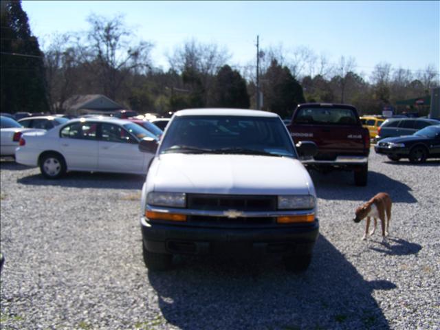 2001 Chevrolet S10 Base