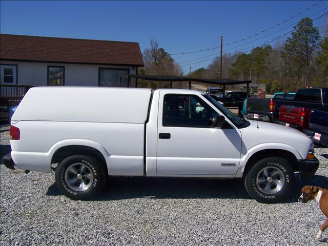 2001 Chevrolet S10 Base