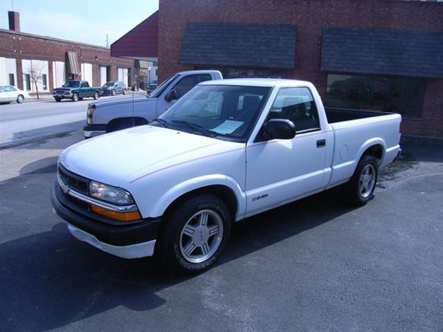 2001 Chevrolet S10 Unknown