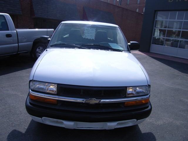 2001 Chevrolet S10 Unknown