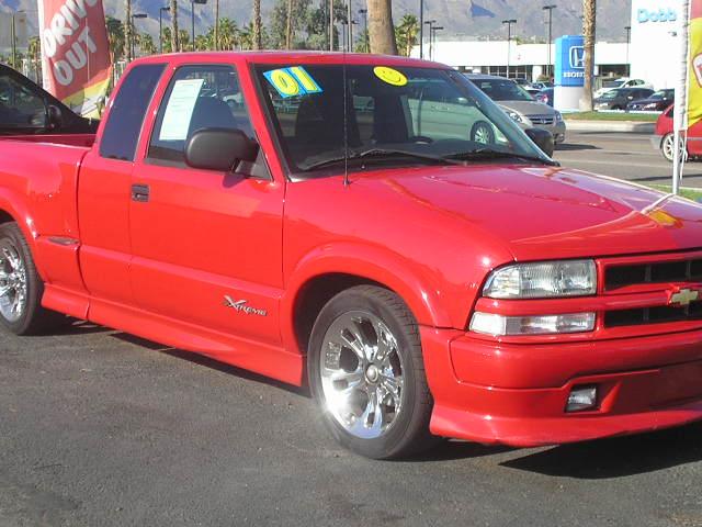 2001 Chevrolet S10 Base