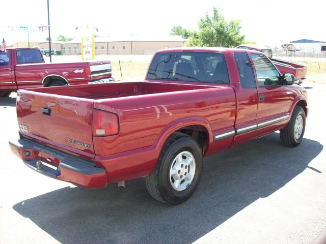 2001 Chevrolet S10 Handicap Lift And Control Leg 1 Owner