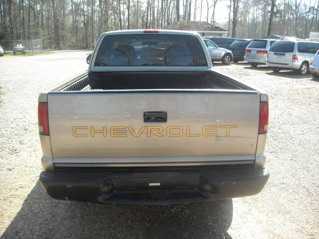 2001 Chevrolet S10 Crew Cab 4WD