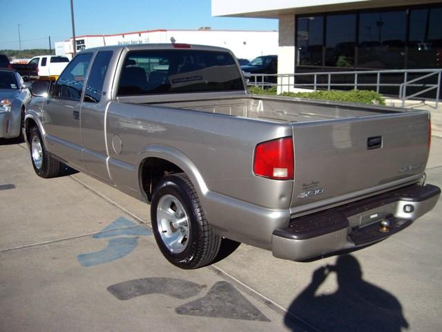 2001 Chevrolet S10 Unknown