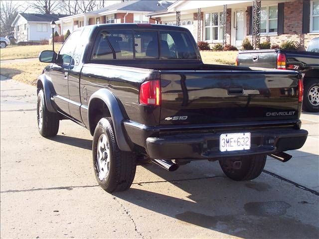 2001 Chevrolet S10 ST Heavy DUTY