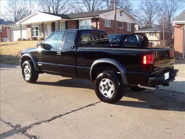 2001 Chevrolet S10 ST Heavy DUTY