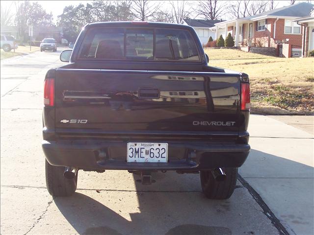 2001 Chevrolet S10 ST Heavy DUTY