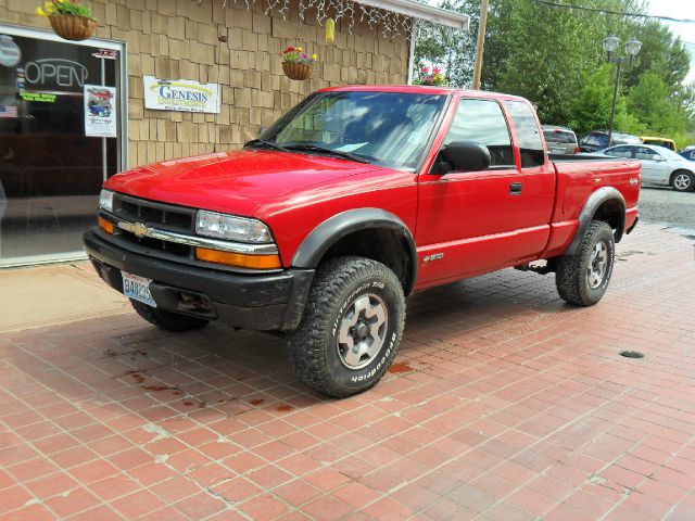 2001 Chevrolet S10 C300 Sport Sedan 4D