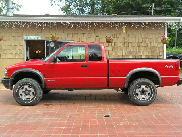 2001 Chevrolet S10 C300 Sport Sedan 4D