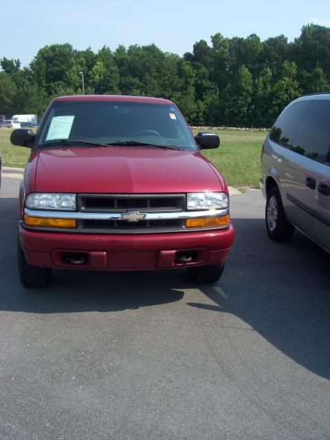 2001 Chevrolet S10 Base