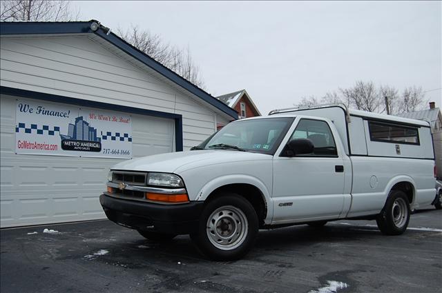 2001 Chevrolet S10 Base