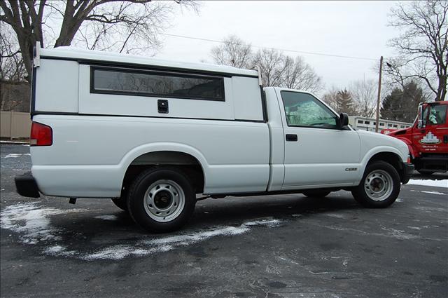 2001 Chevrolet S10 Base