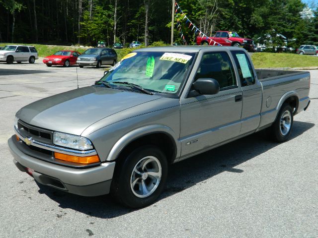 2001 Chevrolet S10 4dr Sdn Auto GLS w/XM