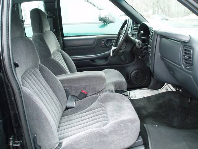 2001 Chevrolet S10 Base