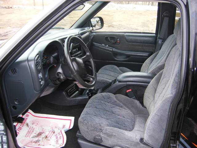 2001 Chevrolet S10 5dr EX-L RES W/dvd/leather