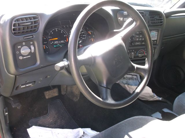 2001 Chevrolet S10 Handicap Lift And Control Leg 1 Owner