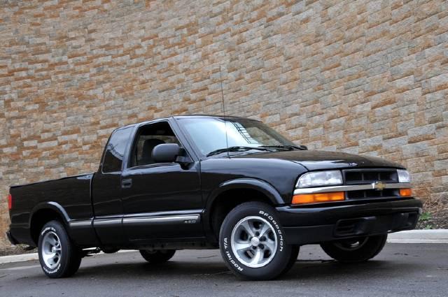 2001 Chevrolet S10 Base