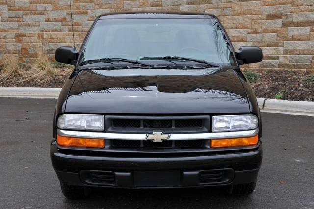 2001 Chevrolet S10 Base