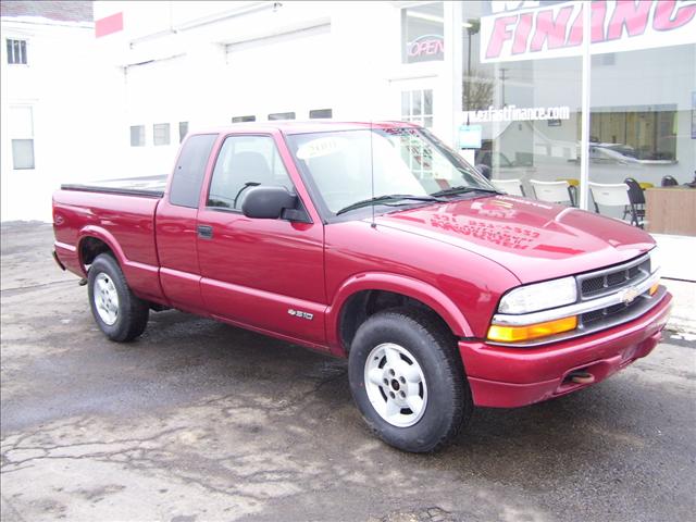 2001 Chevrolet S10 Base