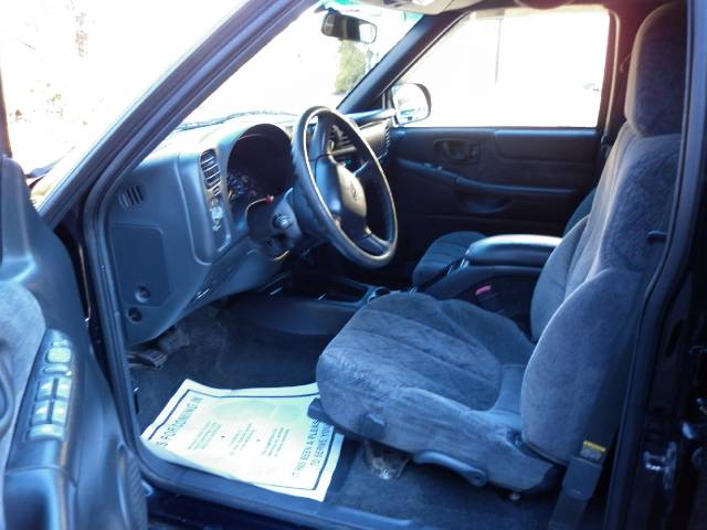 2001 Chevrolet S10 Base