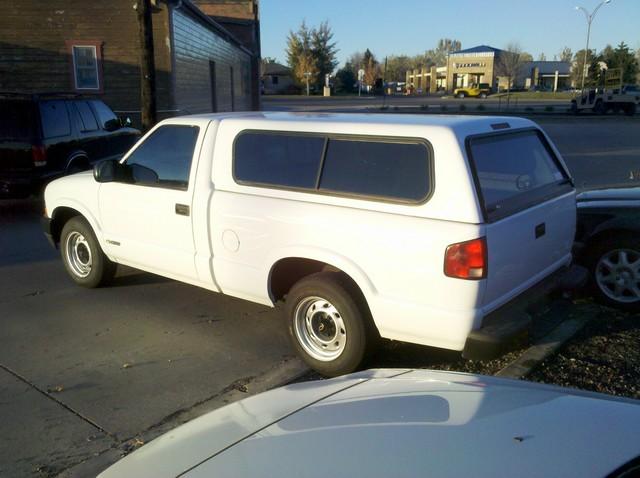 2001 Chevrolet S10 Base