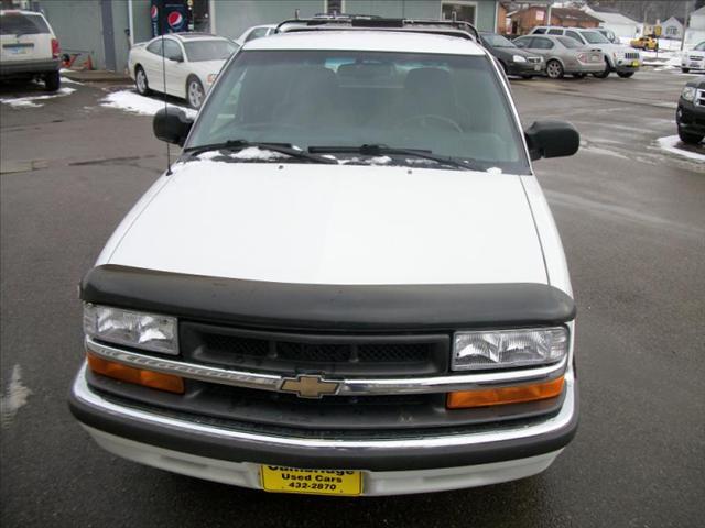 2001 Chevrolet S10 Base