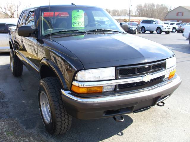 2001 Chevrolet S10 Base