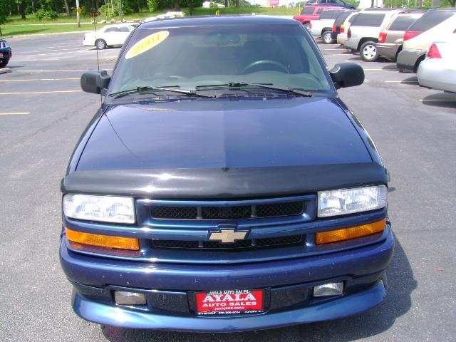 2001 Chevrolet S10 5dr EX-L RES W/dvd/leather