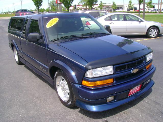 2001 Chevrolet S10 5dr EX-L RES W/dvd/leather