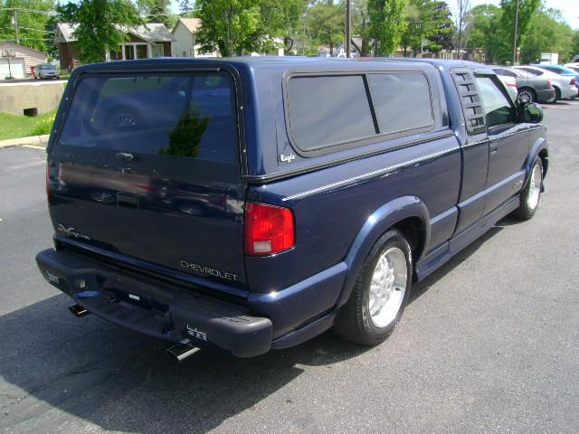 2001 Chevrolet S10 5dr EX-L RES W/dvd/leather