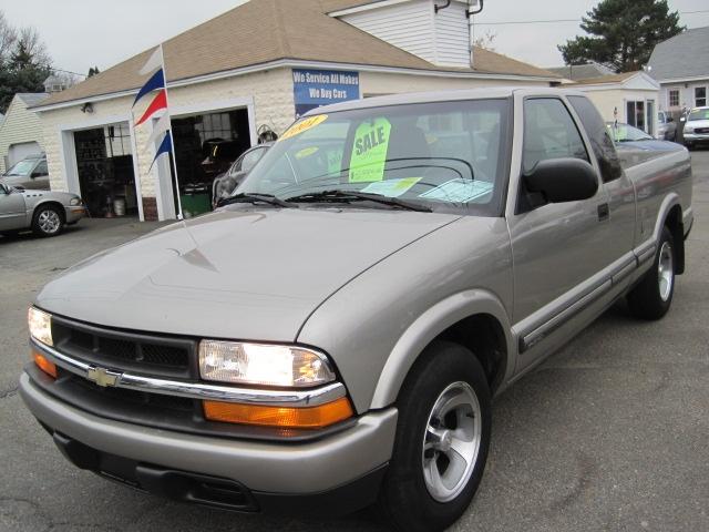 2001 Chevrolet S10 Base