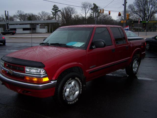 2001 Chevrolet S10 Base