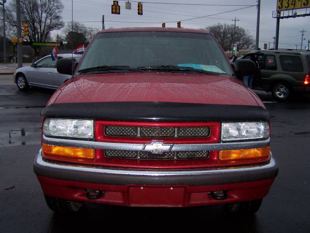 2001 Chevrolet S10 Base