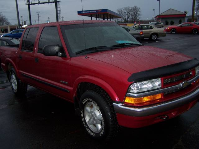 2001 Chevrolet S10 Base