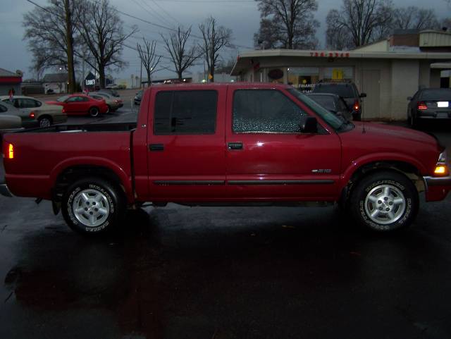 2001 Chevrolet S10 Base