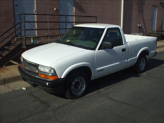 2001 Chevrolet S10 Base