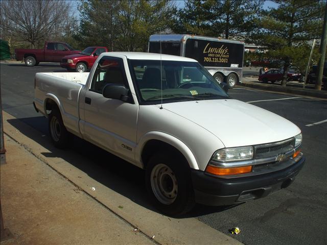 2001 Chevrolet S10 Base