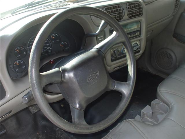 2001 Chevrolet S10 Base