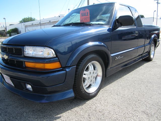 2001 Chevrolet S10 4dr Sdn Auto GLS w/XM