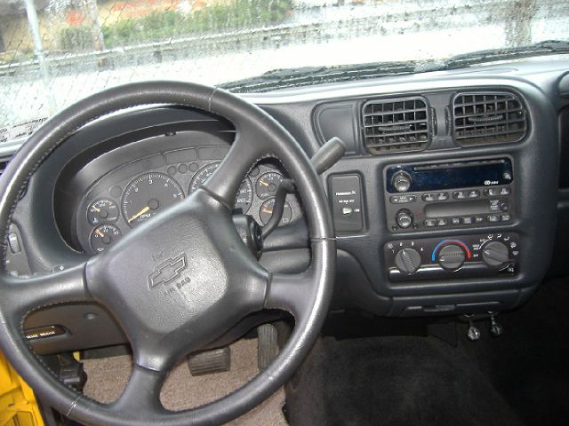 2002 Chevrolet S10 4dr Sdn Auto GLS w/XM