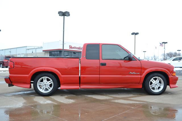 2002 Chevrolet S10 Base