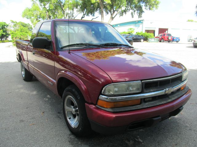 2002 Chevrolet S10 4dr Sdn Auto GLS w/XM