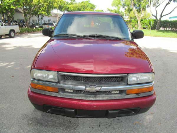 2002 Chevrolet S10 4dr Sdn Auto GLS w/XM