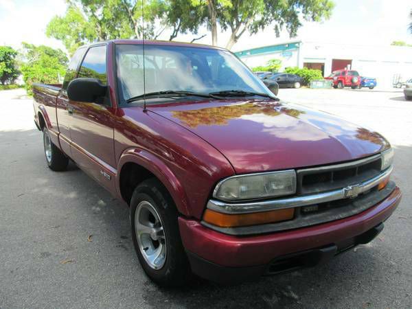 2002 Chevrolet S10 4dr Sdn Auto GLS w/XM