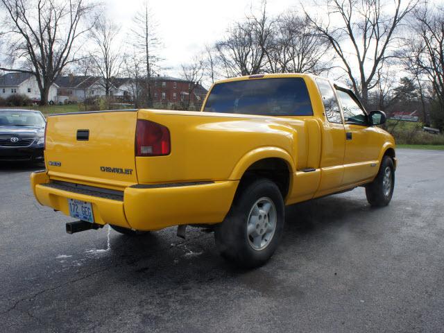 2002 Chevrolet S10 Unknown