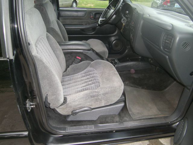 2002 Chevrolet S10 Handicap Lift And Control Leg 1 Owner