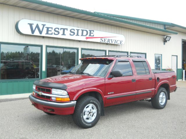 2002 Chevrolet S10 C300 Luxury Sedan 4D