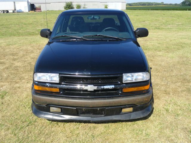 2002 Chevrolet S10 4dr Sdn Auto GLS w/XM