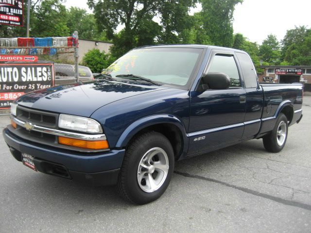 2002 Chevrolet S10 4dr Sdn Auto GLS w/XM