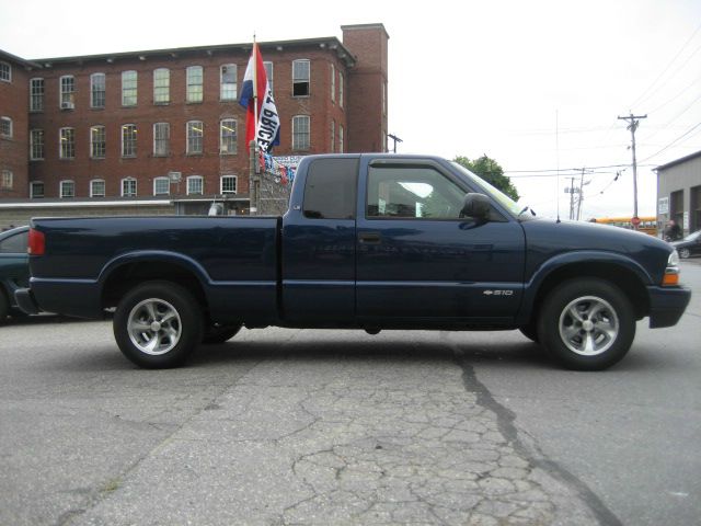 2002 Chevrolet S10 4dr Sdn Auto GLS w/XM